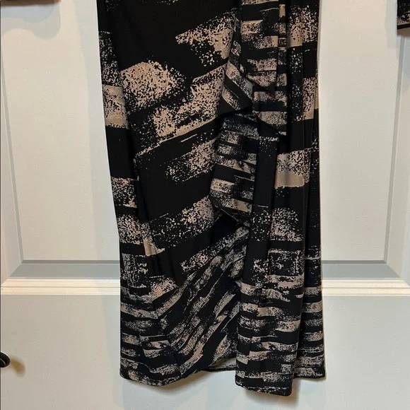 BCBGMaxAzria Alberta Gold and Black Wrap Dress size M - Picture 5 of 8